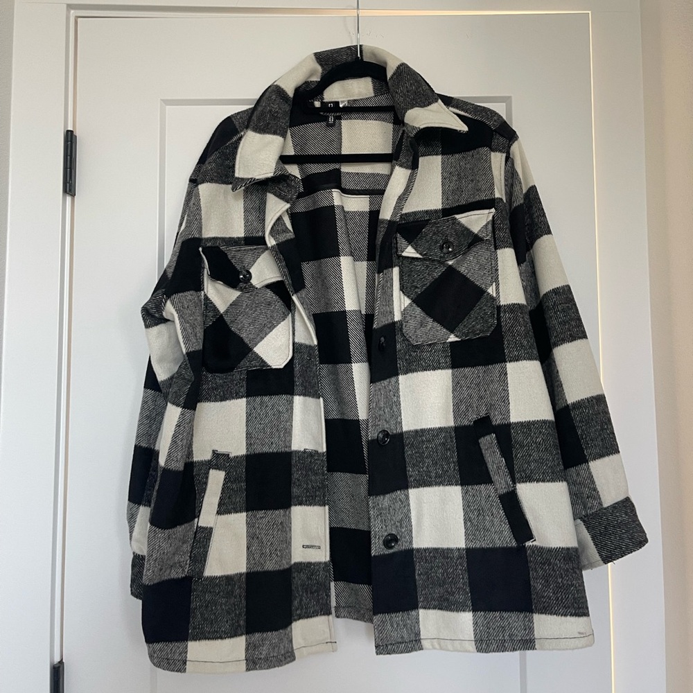LIKE NEW H&M Black and White Checkered Utility Jacket
